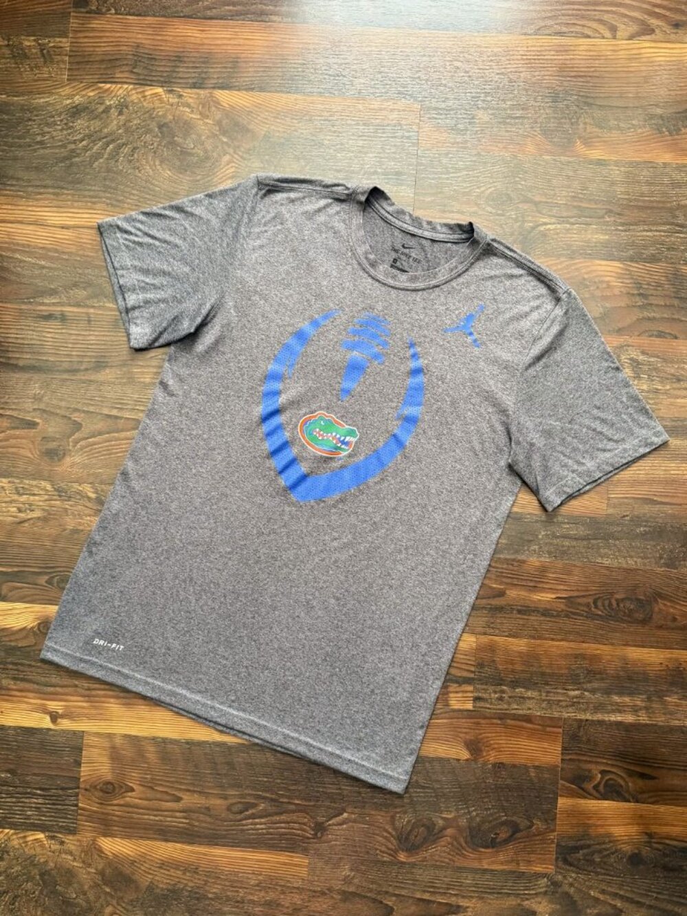 *** SOLD *** Nike x Jordan On-Field Florida Gators Legend Football Icon T-Shirt - Picture 3 of 7